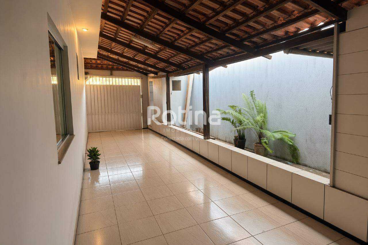 Casa à venda, 2 quartos em Uberlândia no bairro São Jorge no valor de R$ 330.000,00 - Rotina Imobiliária: 