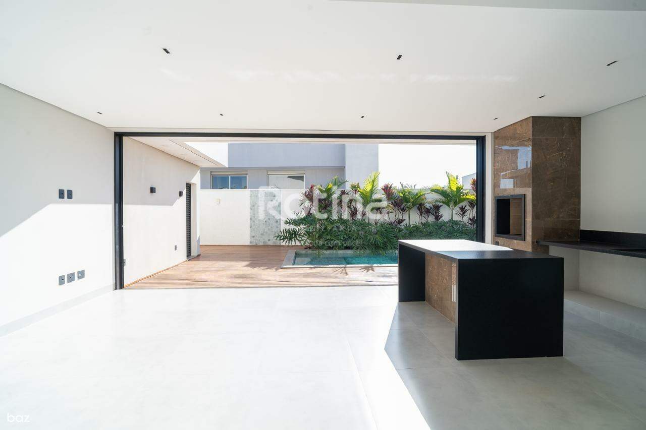 Casa Condomínio Fechado à venda, 4 quartos em Uberlândia no bairro Cond. Alphaville I no valor de R$ 2.900.000,00 - Rotina Imobiliária: 