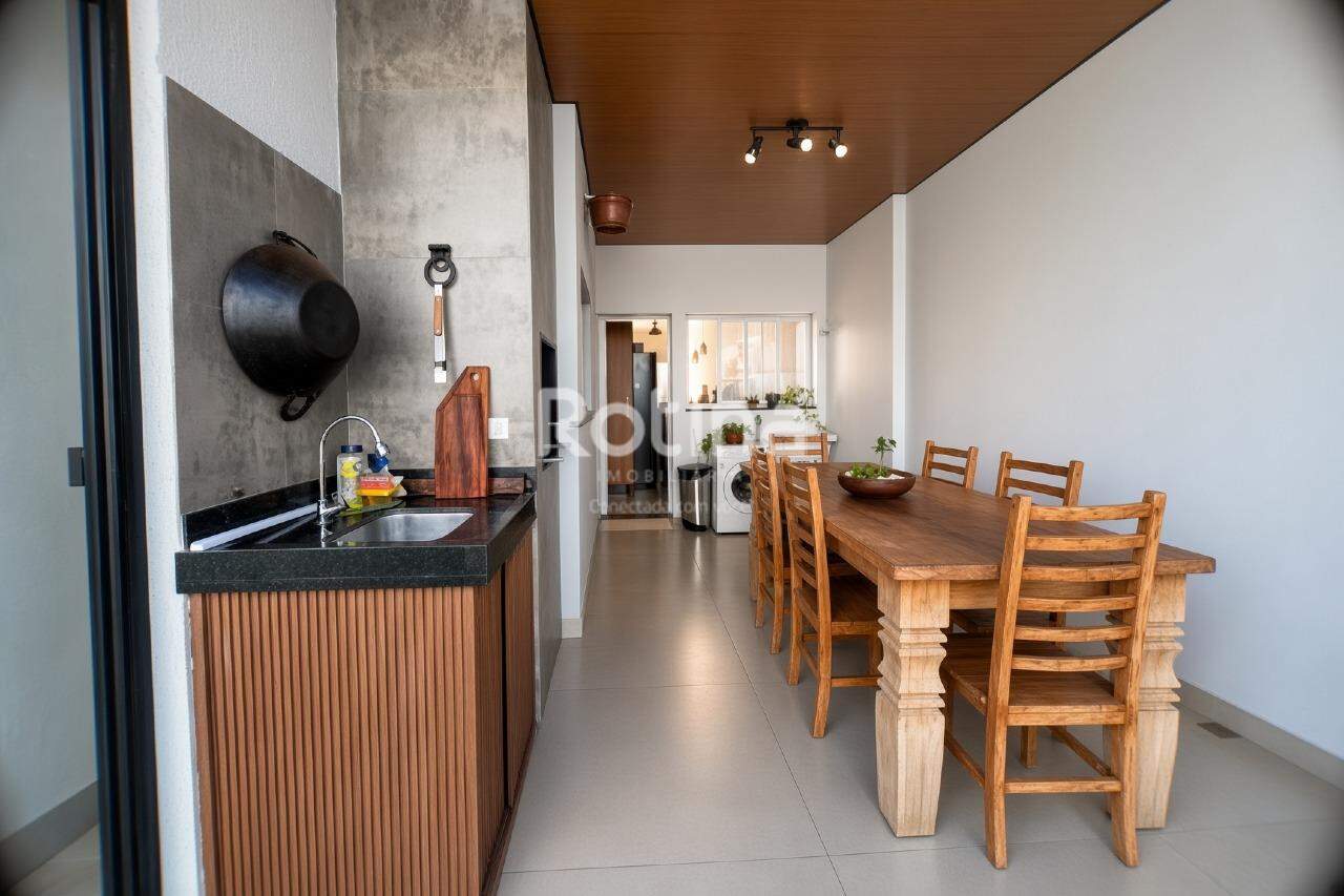 Casa à venda, 3 quartos em Uberlândia no bairro Novo Mundo no valor de R$ 580.000,00 - Rotina Imobiliária: 