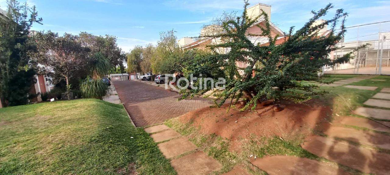 Casa à venda, 3 quartos em Uberlândia no bairro Jardim Karaíba no valor de R$ 580.000,00 - Rotina Imobiliária: 