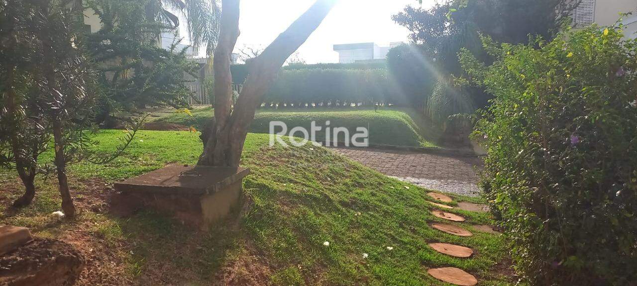 Casa à venda, 3 quartos em Uberlândia no bairro Jardim Karaíba no valor de R$ 580.000,00 - Rotina Imobiliária: 