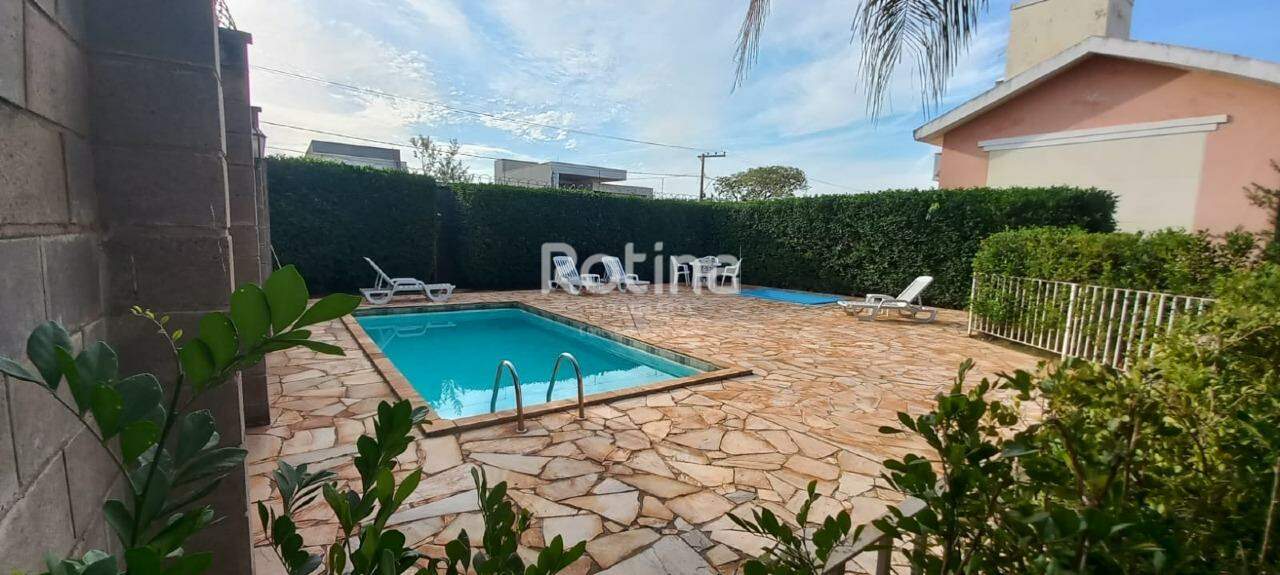 Casa à venda, 3 quartos em Uberlândia no bairro Jardim Karaíba no valor de R$ 580.000,00 - Rotina Imobiliária: 