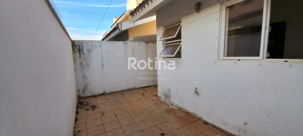 Casa à venda, 3 quartos em Uberlândia no bairro Jardim Karaíba no valor de R$ 580.000,00 - Rotina Imobiliária: 