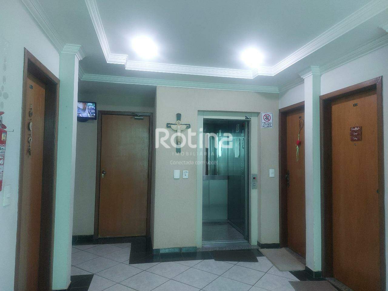 Apartamento para alugar, 3 quartos em Uberlândia no bairro Tabajaras no valor de R$ 3.000,00 - Rotina Imobiliária: 