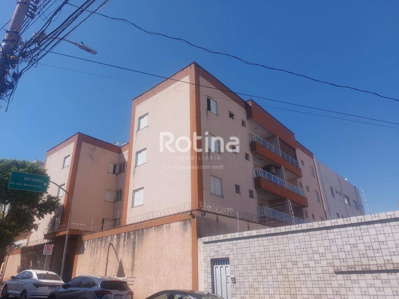 Apartamento para alugar, 3 quartos em Uberlândia no bairro Tabajaras no valor de R$ 3.000,00 - Rotina Imobiliária: 