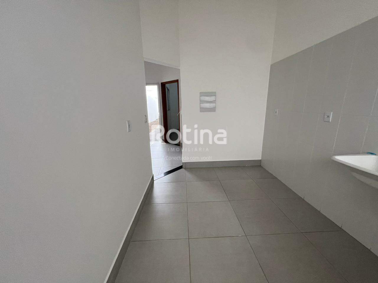 Casa para alugar, em Uberlândia no bairro Shopping Park no valor de R$ 1.200,00 - Rotina Imobiliária: 