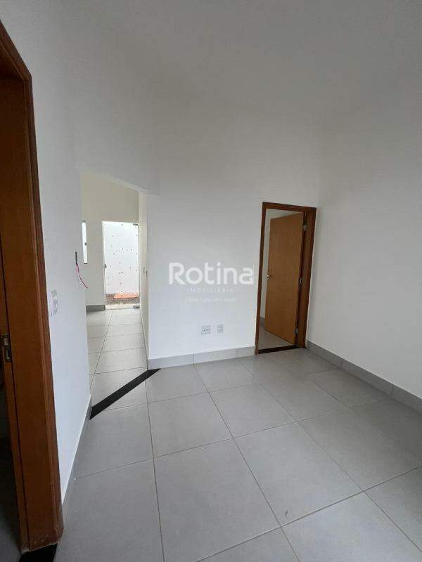 Casa para alugar, em Uberlândia no bairro Shopping Park no valor de R$ 1.200,00 - Rotina Imobiliária: 