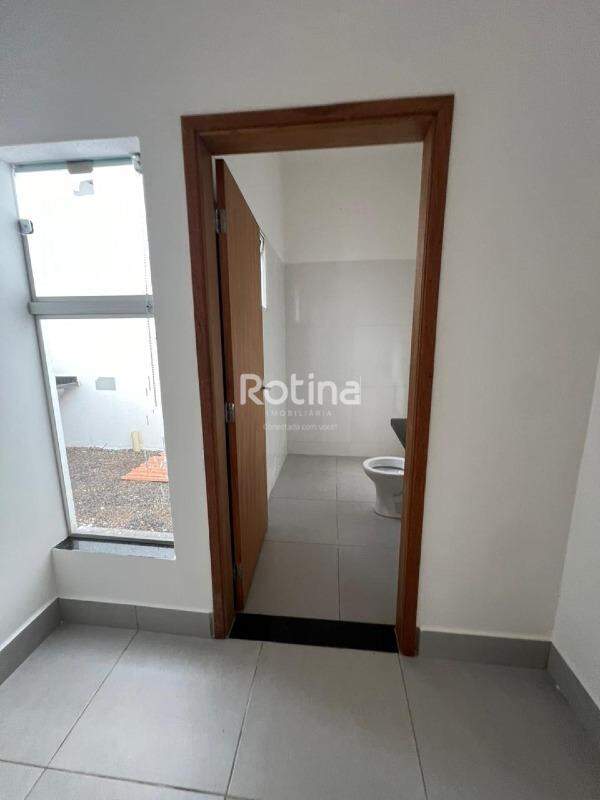 Casa para alugar, em Uberlândia no bairro Shopping Park no valor de R$ 1.200,00 - Rotina Imobiliária: 