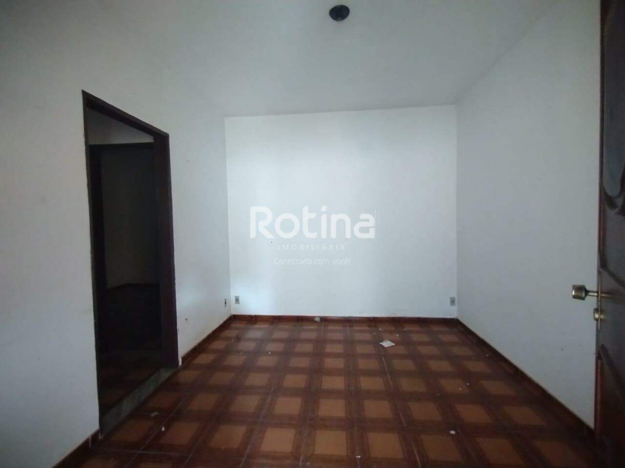 Casa para alugar, 2 quartos em Uberlândia no bairro Jardim Patrícia no valor de R$ 1.000,00 - Rotina Imobiliária: 