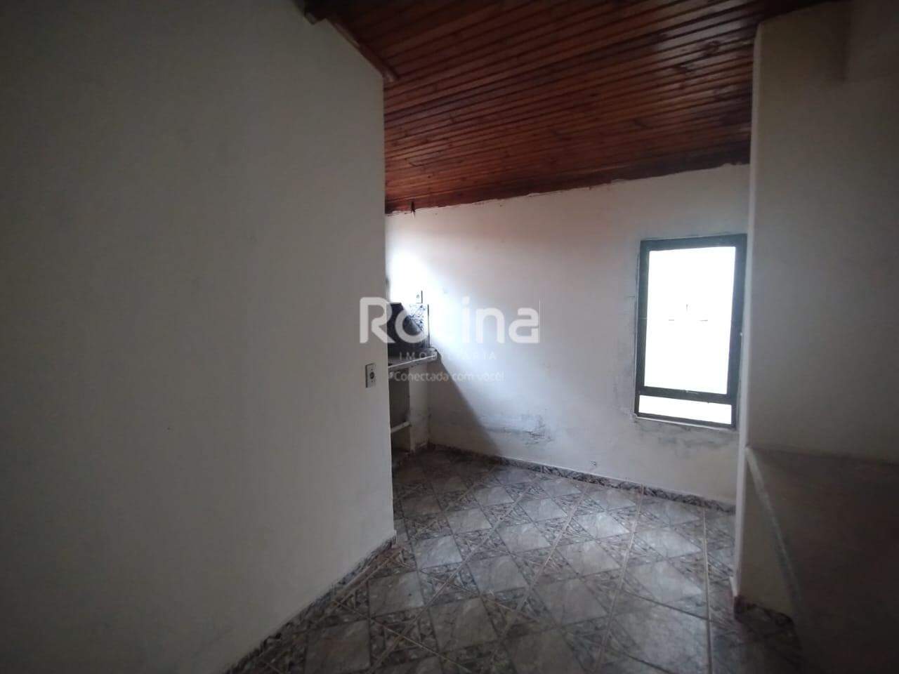 Casa para alugar, 2 quartos em Uberlândia no bairro Jardim Patrícia no valor de R$ 700,00 - Rotina Imobiliária: 