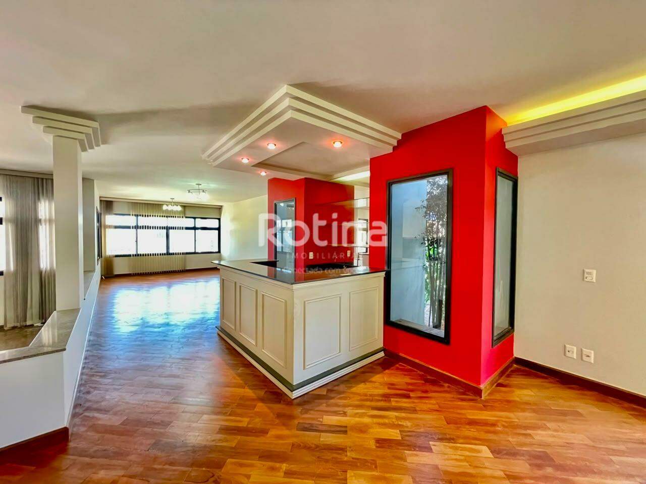 Casa à venda, 8 quartos em Uberlândia no bairro Cidade Jardim no valor de R$ 5.500.000,00 - Rotina Imobiliária: 