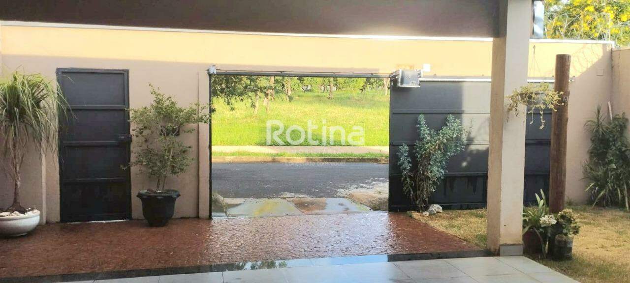Casa à venda, 3 quartos em Uberlândia no bairro Granada no valor de R$ 620.000,00 - Rotina Imobiliária: 