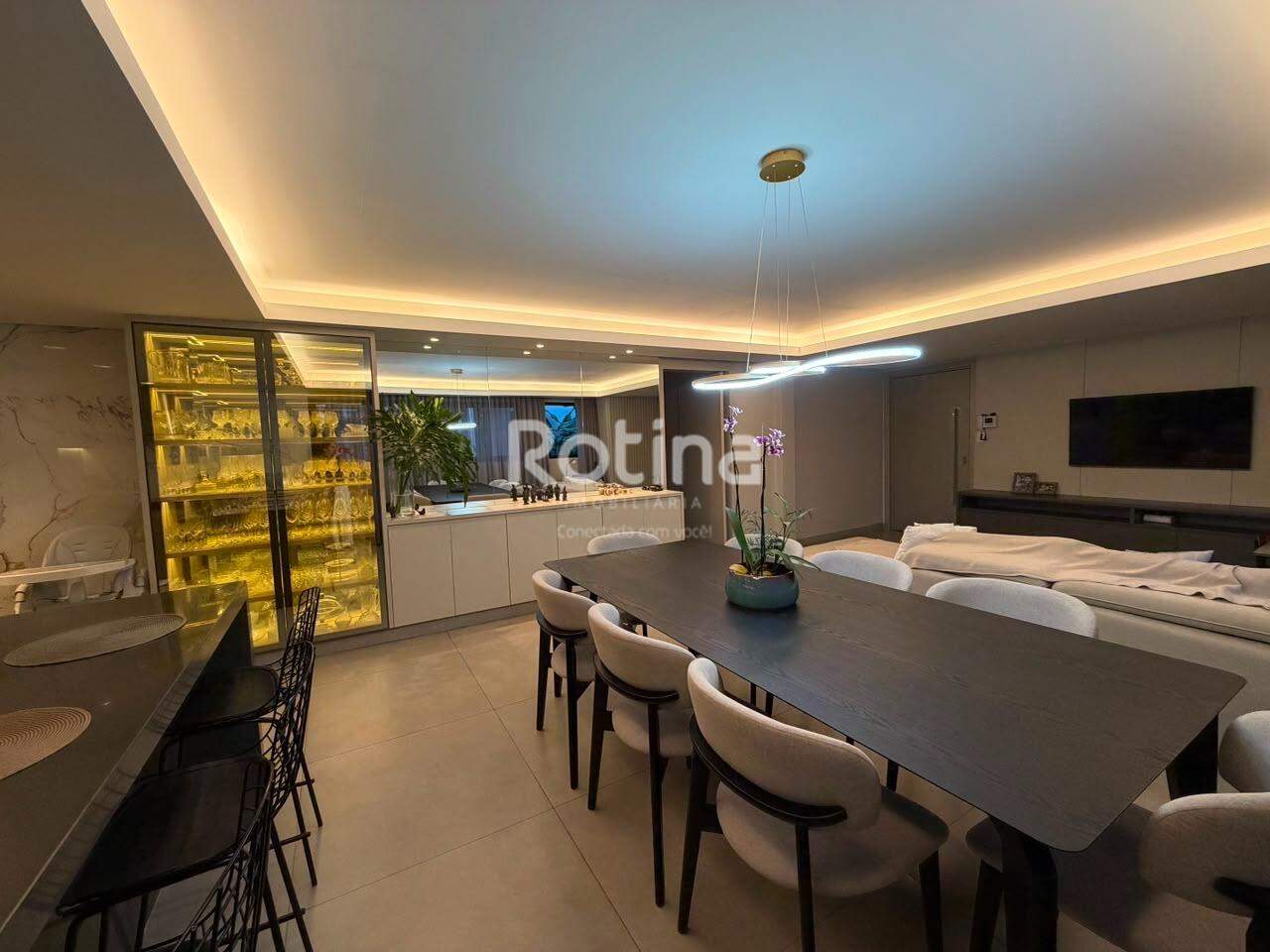 Casa à venda, 3 quartos em Uberlândia no bairro Lídice no valor de R$ 2.300.000,00 - Rotina Imobiliária: 