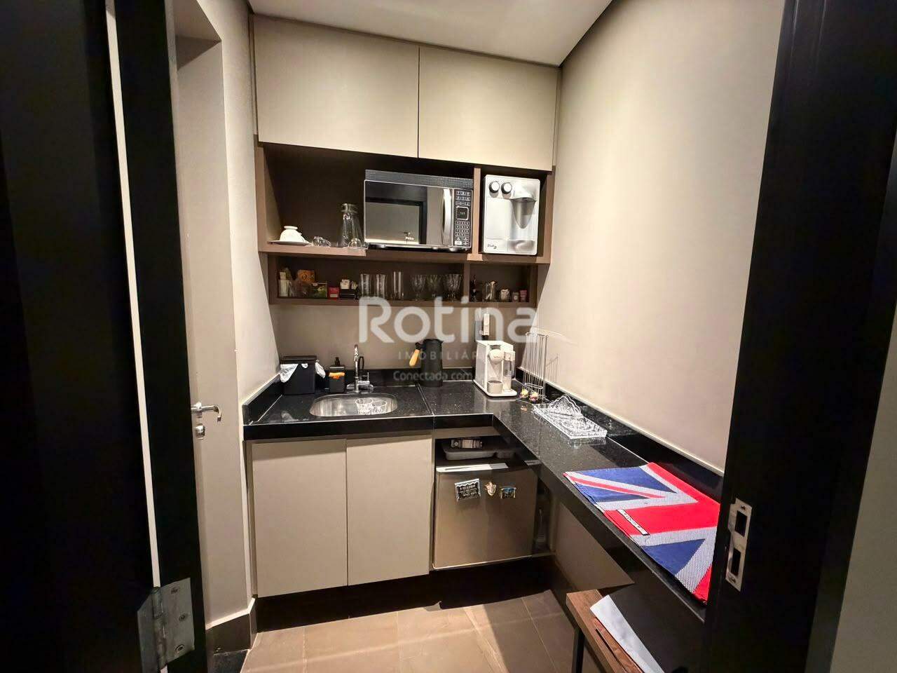 Casa à venda, 3 quartos em Uberlândia no bairro Lídice no valor de R$ 2.300.000,00 - Rotina Imobiliária: 