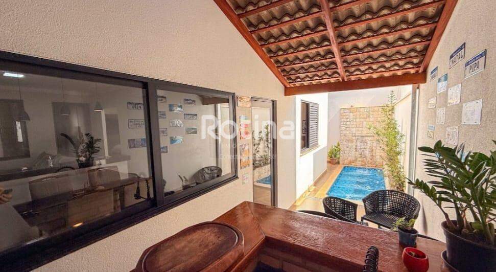 Casa à venda, 3 quartos em Uberlândia no bairro Shopping Park no valor de R$ 520.000,00 - Rotina Imobiliária: 