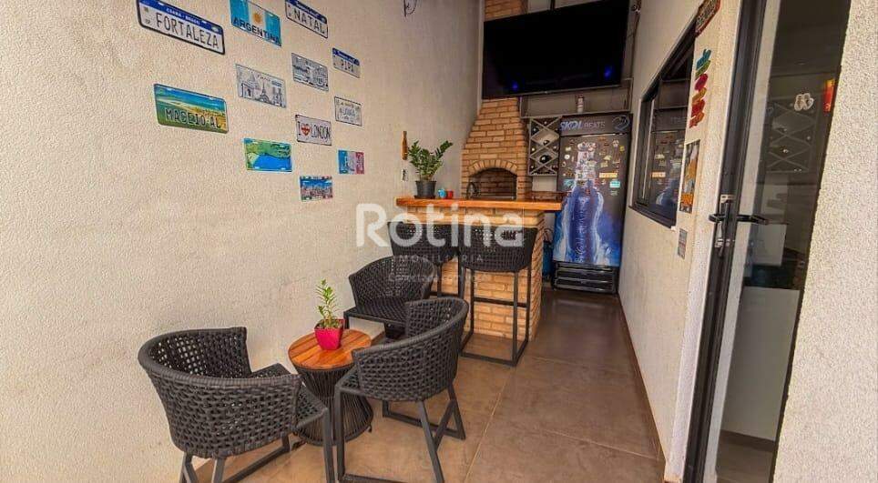 Casa à venda, 3 quartos em Uberlândia no bairro Shopping Park no valor de R$ 520.000,00 - Rotina Imobiliária: 