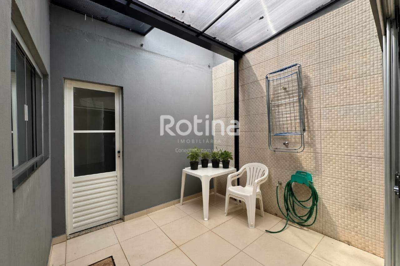 Casa à venda, 3 quartos em Uberlândia no bairro Aclimação no valor de R$ 500.000,00 - Rotina Imobiliária: 