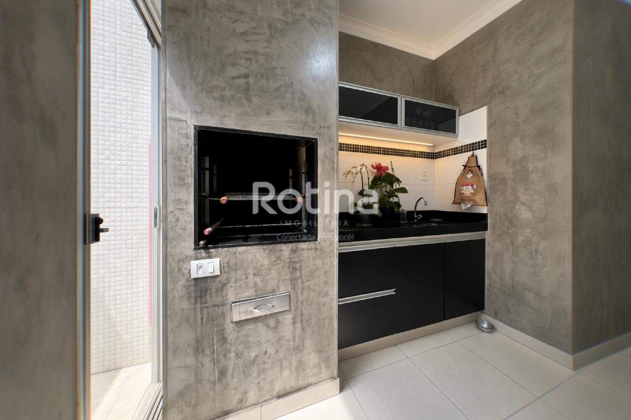 Casa à venda, 3 quartos em Uberlândia no bairro Aclimação no valor de R$ 500.000,00 - Rotina Imobiliária: 