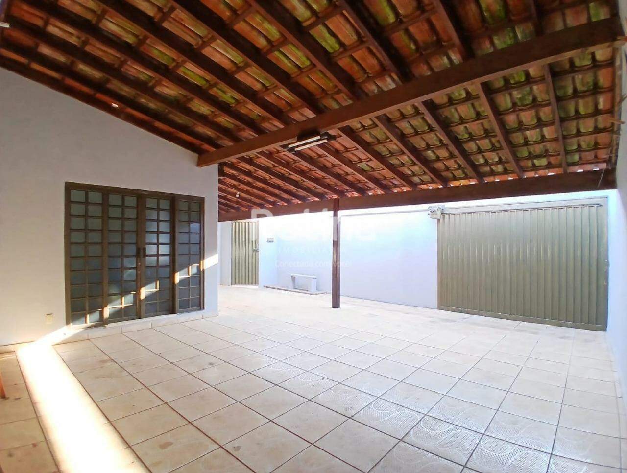Casa para alugar, 3 quartos em Uberlândia no bairro Granada no valor de R$ 2.800,00 - Rotina Imobiliária: 
