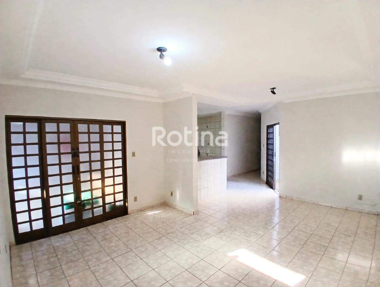 Casa para alugar, 3 quartos em Uberlândia no bairro Granada no valor de R$ 2.800,00 - Rotina Imobiliária: 