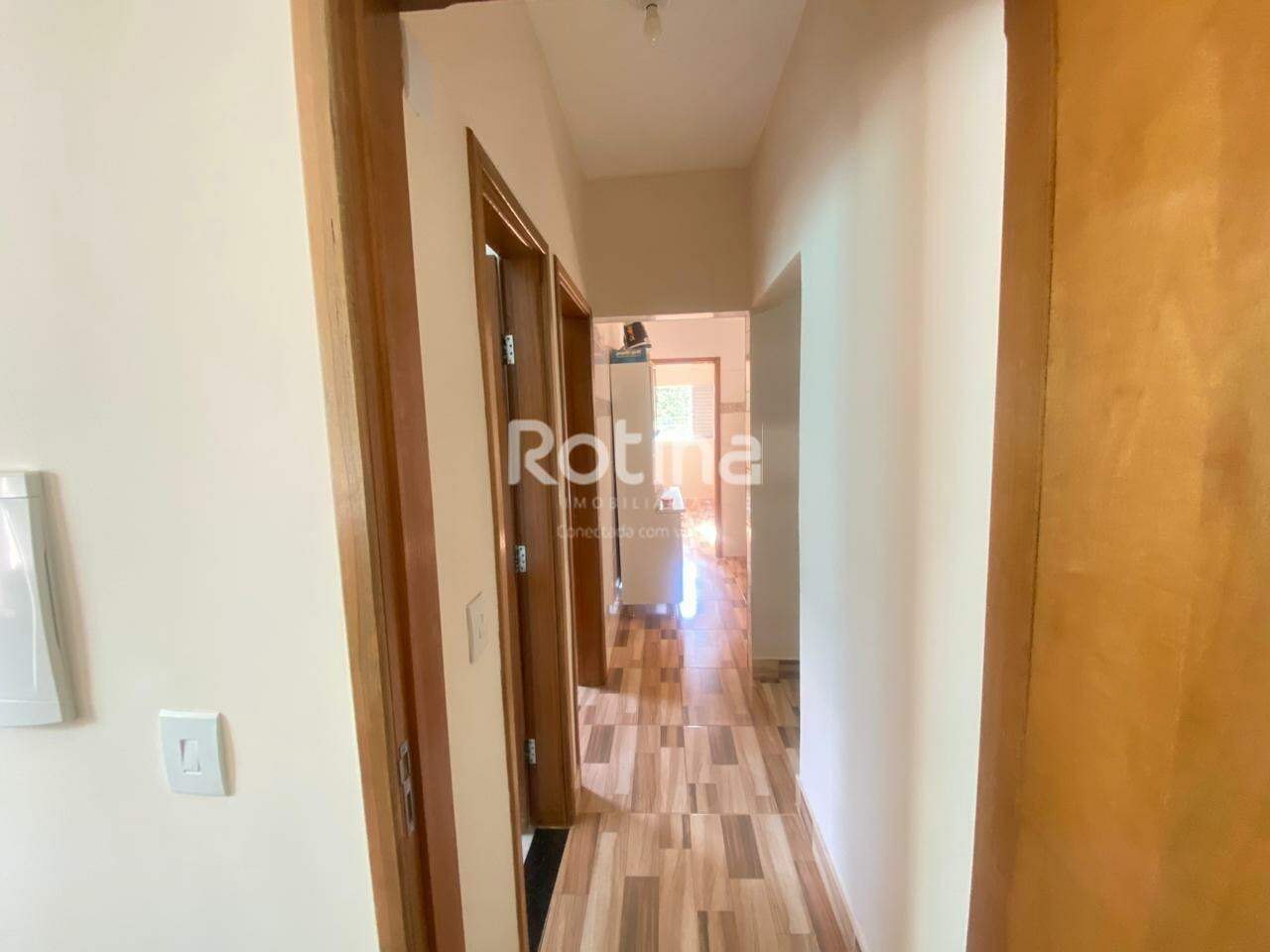 Casa à venda, 3 quartos em Uberlândia no bairro São Jorge no valor de R$ 400.000,00 - Rotina Imobiliária: 