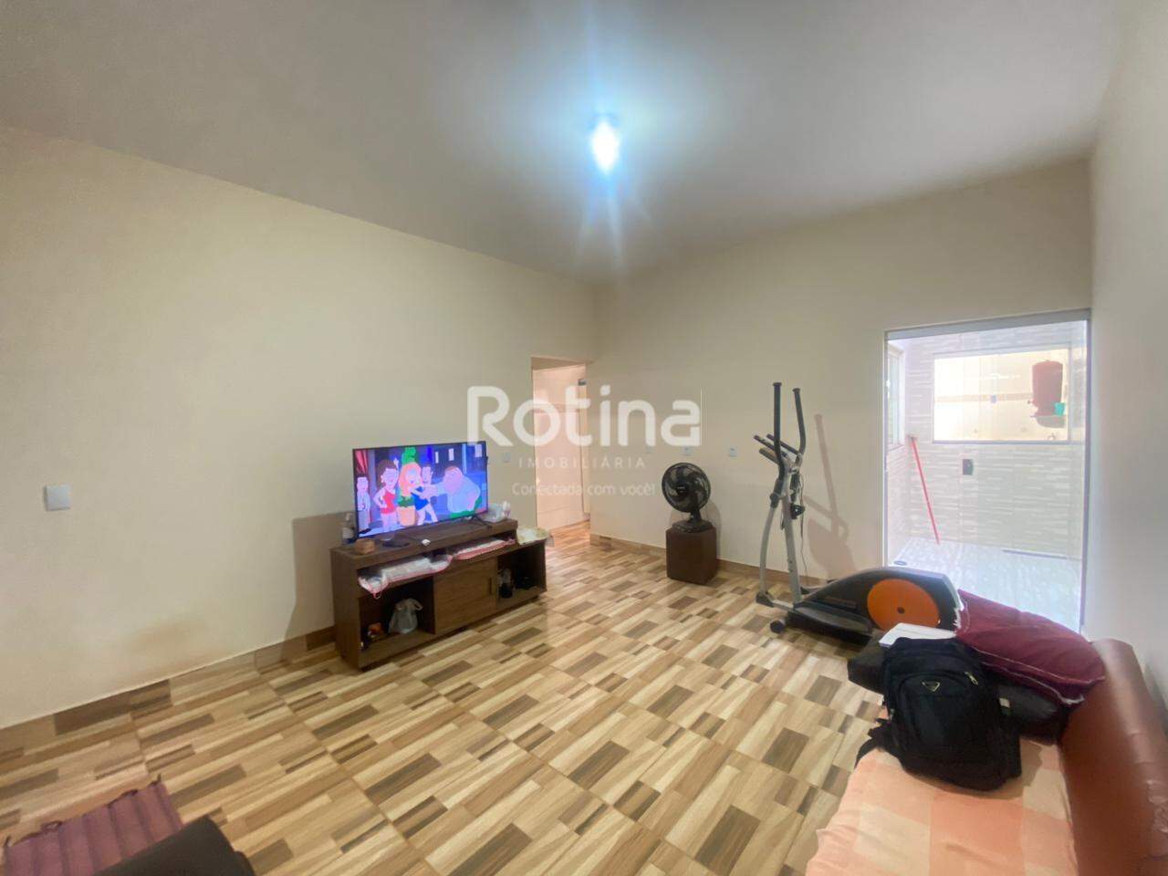 Casa à venda, 3 quartos em Uberlândia no bairro São Jorge no valor de R$ 400.000,00 - Rotina Imobiliária: 