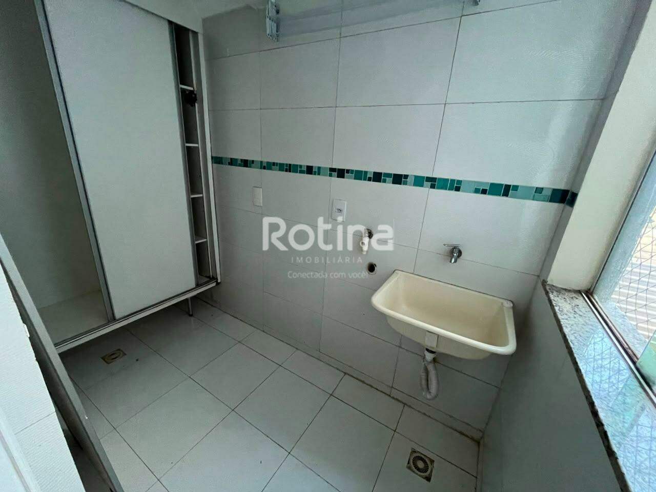 Apartamento para alugar, 3 quartos em Uberlândia no bairro Alto Umuarama no valor de R$ 1.500,00 - Rotina Imobiliária: 
