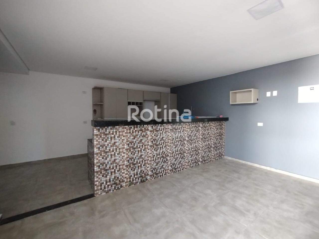 Casa Condomínio Fechado para alugar, 3 quartos em Uberlândia no bairro Aclimação no valor de R$ 2.800,00 - Rotina Imobiliária: 