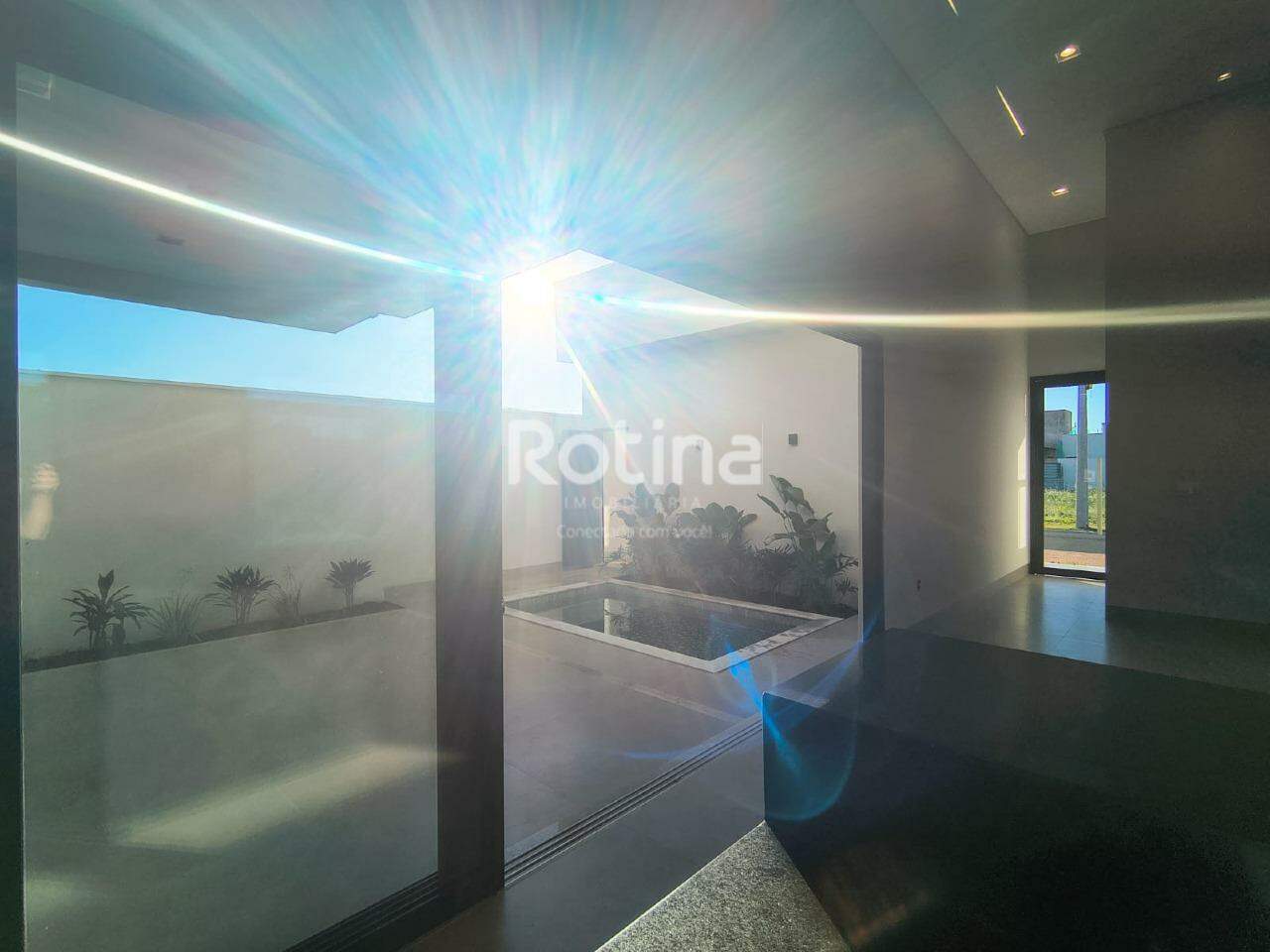 Casa Condomínio Fechado à venda, 3 quartos em Uberlândia no bairro Novo Mundo no valor de R$ 1.790.000,00 - Rotina Imobiliária: 
