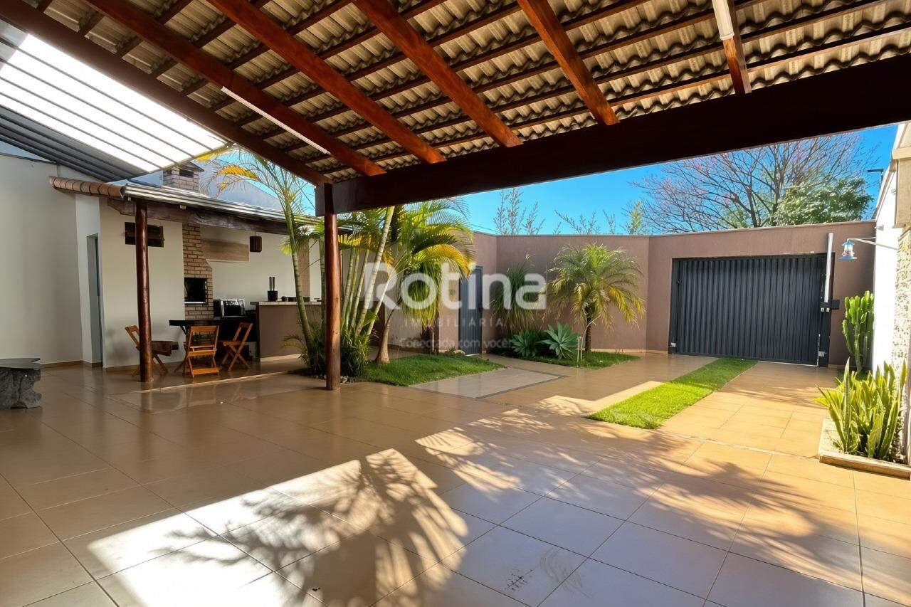Casa à venda, 4 quartos em Uberlândia no bairro Bosque dos Buritis no valor de R$ 700.000,00 - Rotina Imobiliária: 
