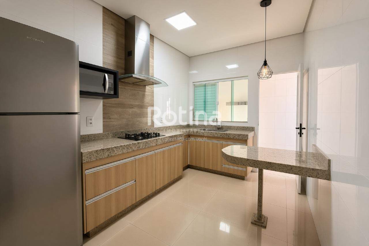 Casa à venda, 4 quartos em Uberlândia no bairro Bosque dos Buritis no valor de R$ 700.000,00 - Rotina Imobiliária: 