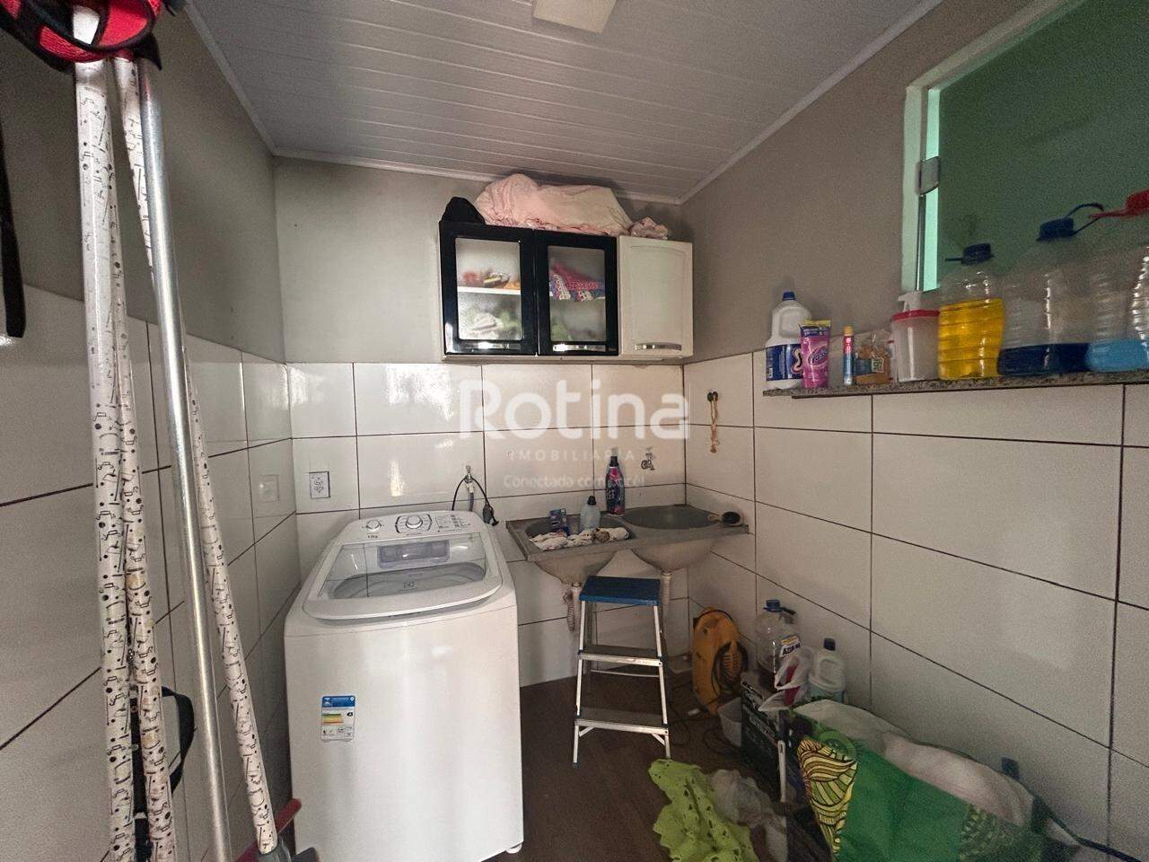 Casa para alugar, 2 quartos em Uberlândia no bairro Jardim das Palmeiras no valor de R$ 3.500,00 - Rotina Imobiliária: 