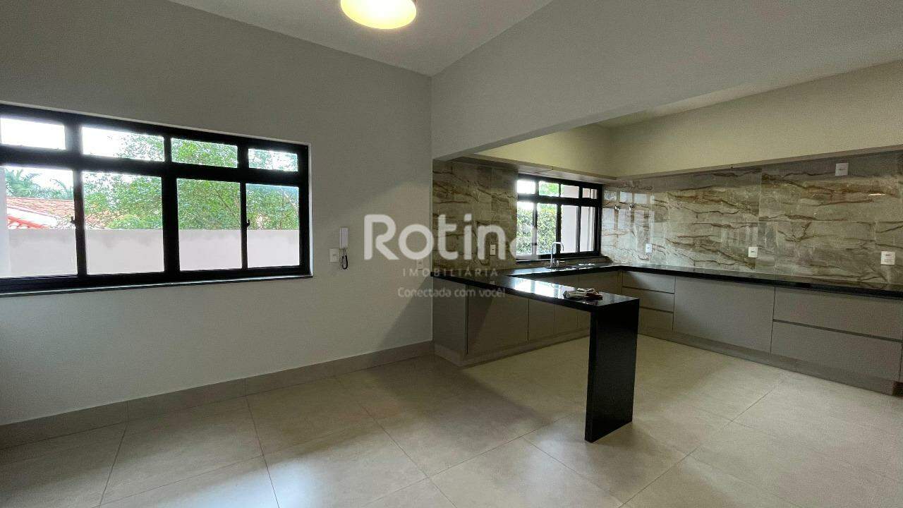 Casa para alugar, 4 quartos em Uberlândia no bairro Cidade Jardim no valor de R$ 37.000,00 - Rotina Imobiliária: 