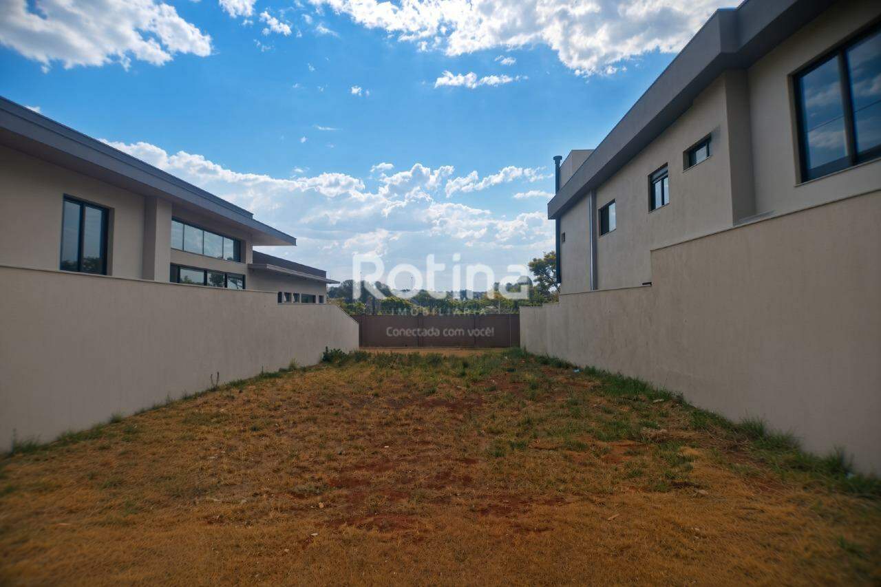 Terreno à venda, em Uberlândia no bairro Gávea no valor de R$ 690.000,00 - Rotina Imobiliária: 