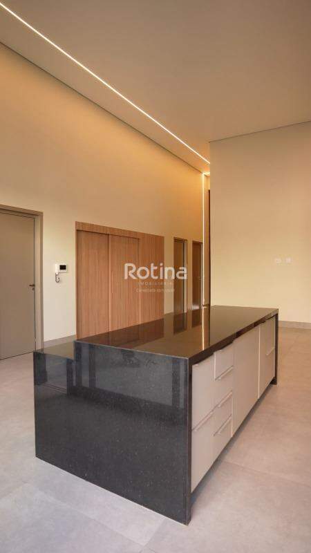 Casa Condomínio Fechado à venda, 3 quartos em Uberlândia no bairro Cond. Varanda Sul no valor de R$ 2.200.000,00 - Rotina Imobiliária: 