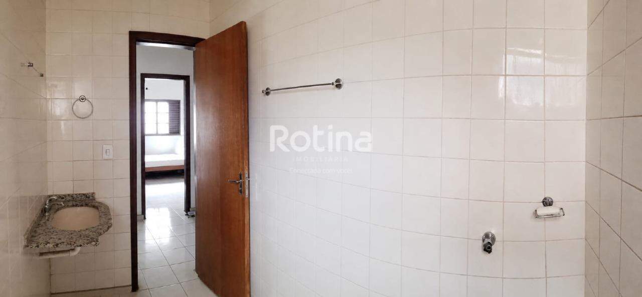 Casa à venda, 3 quartos em Uberlândia no bairro Saraiva no valor de R$ 495.000,00 - Rotina Imobiliária: 