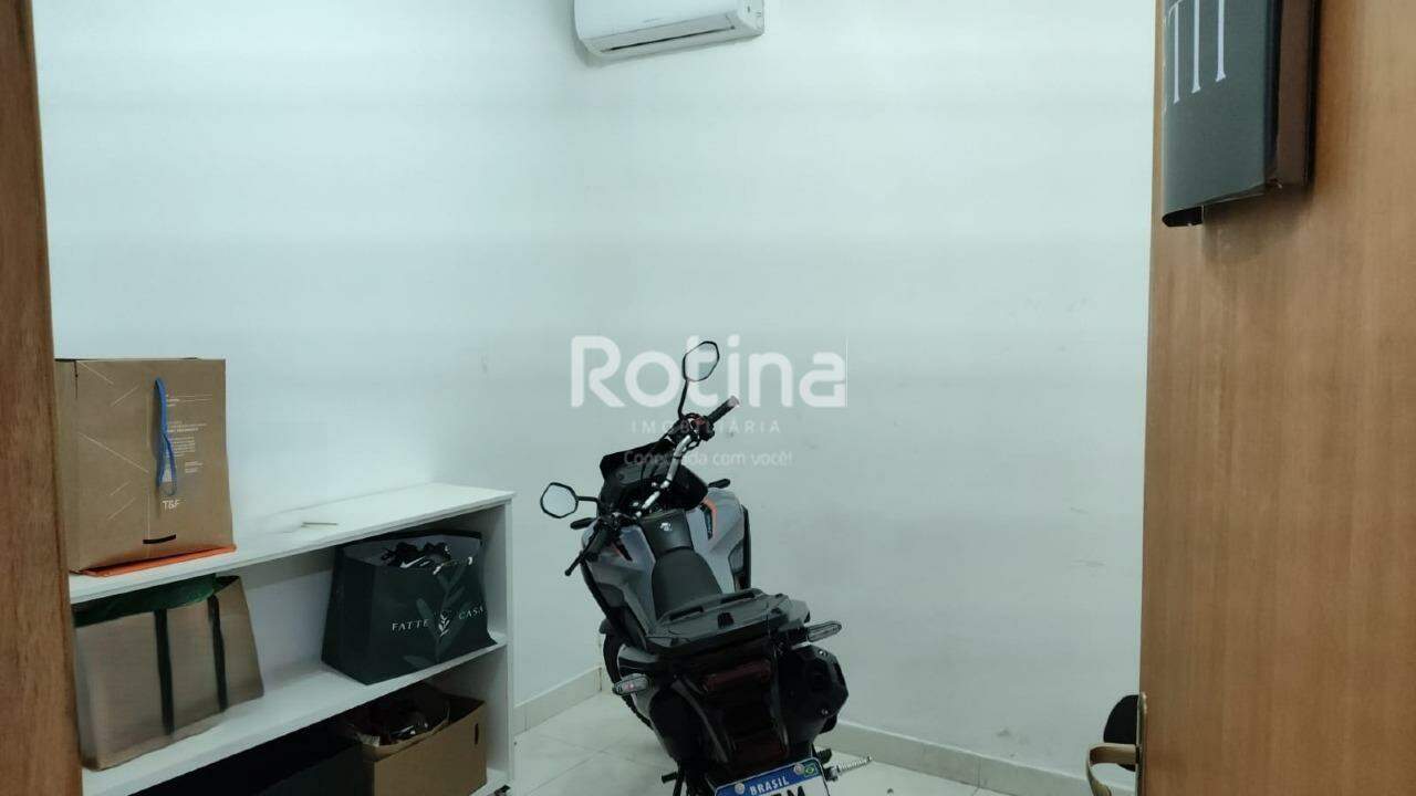 Sala para alugar, em Uberlândia no bairro Patrimônio no valor de R$ 1.300,00 - Rotina Imobiliária: 