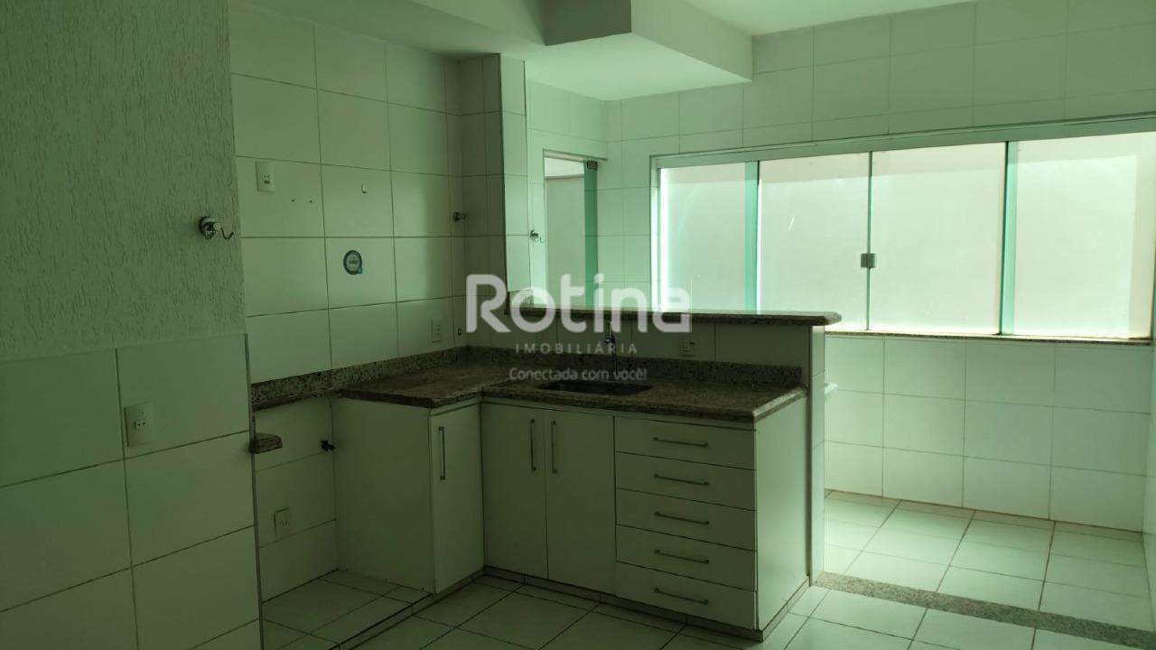 Apartamento para alugar, 2 quartos em Uberlândia no bairro Patrimônio no valor de R$ 2.600,00 - Rotina Imobiliária: 