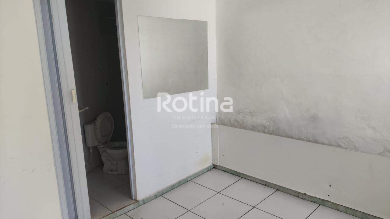 Comercial para alugar, em Uberlândia no bairro Osvaldo Rezende no valor de R$ 2.000,00 - Rotina Imobiliária: 