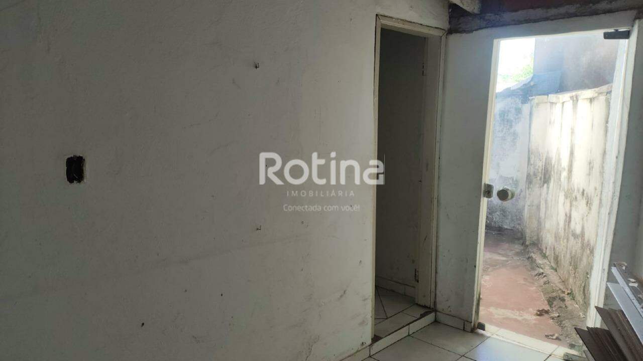Comercial para alugar, em Uberlândia no bairro Osvaldo Rezende no valor de R$ 2.000,00 - Rotina Imobiliária: 