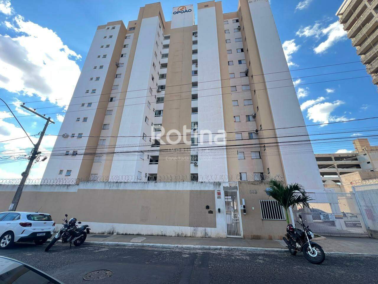 Apartamento para alugar, 2 quartos em Uberlândia no bairro Martins no valor de R$ 2.500,00 - Rotina Imobiliária: 