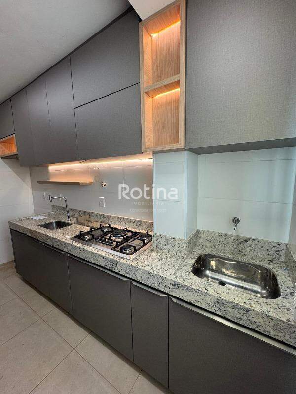 Apartamento para alugar, 3 quartos em Uberlândia no bairro Tubalina no valor de R$ 3.000,00 - Rotina Imobiliária: 