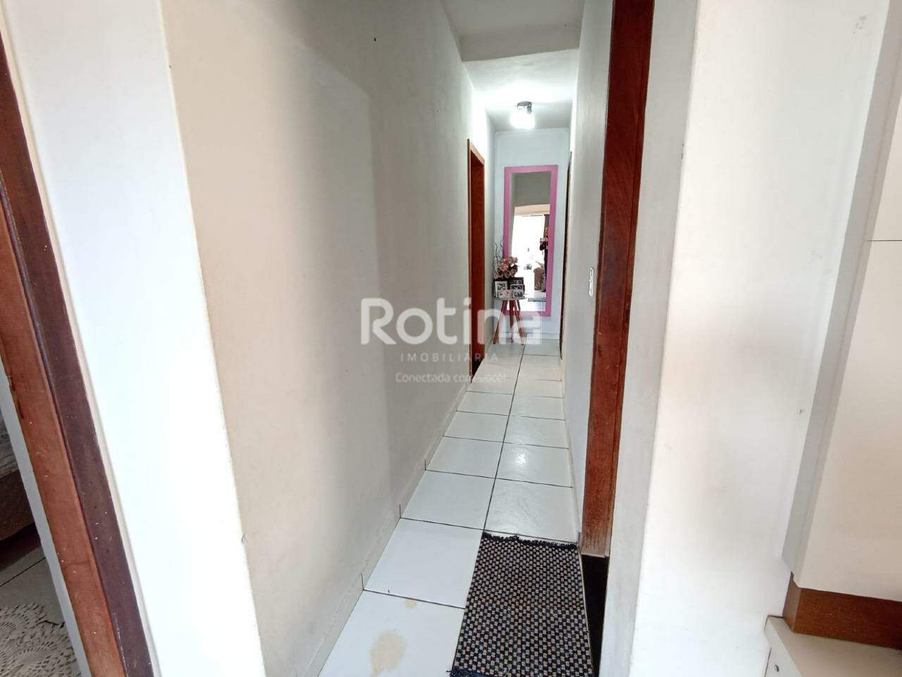Casa Condomínio Fechado à venda, 3 quartos em Uberlândia no bairro Jardim Holanda no valor de R$ 410.000,00 - Rotina Imobiliária: 