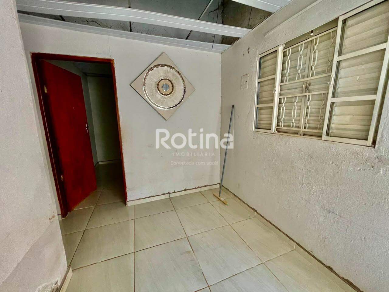 Casa à venda, 3 quartos em Uberlândia no bairro Mansour no valor de R$ 220.000,00 - Rotina Imobiliária: 