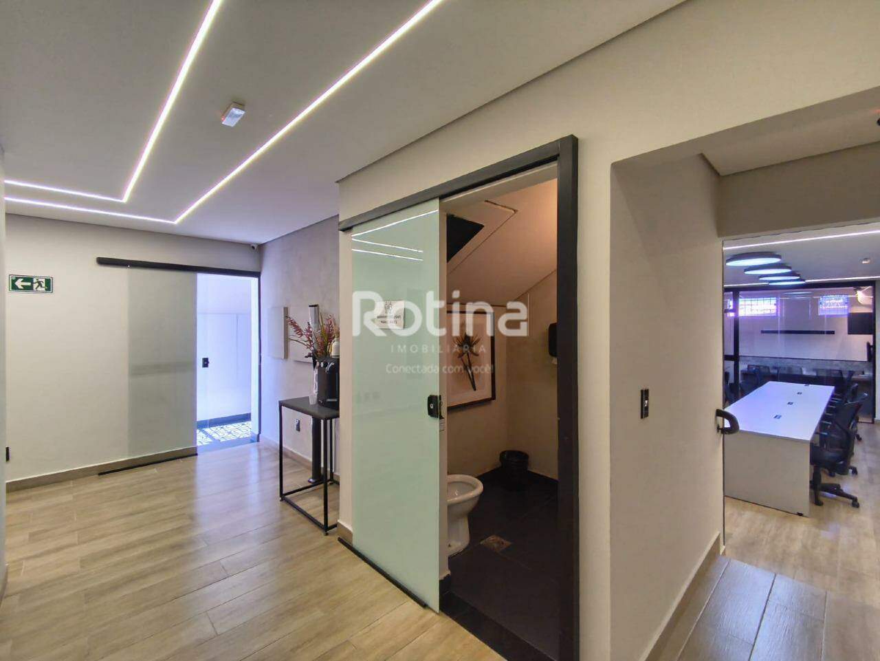 Comercial para alugar, em Uberlândia no bairro Lídice no valor de R$ 30.000,00 - Rotina Imobiliária: 