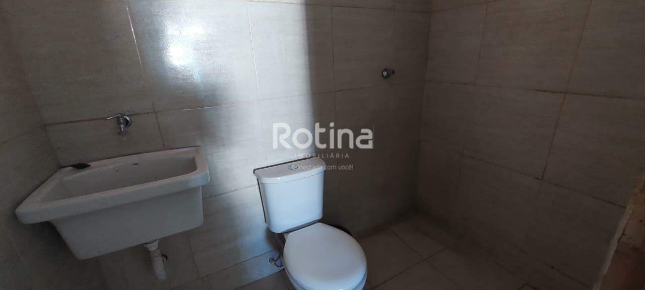 Kitnet para alugar, 1 quarto em Uberlândia no bairro Marta Helena no valor de R$ 800,00 - Rotina Imobiliária: 