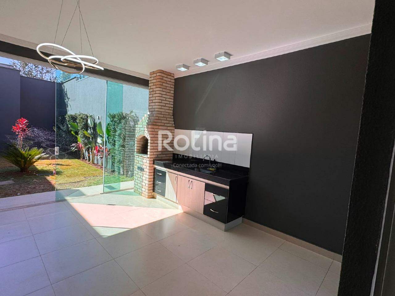 Casa à venda, 3 quartos em Uberlândia no bairro Novo Mundo no valor de R$ 949.900,00 - Rotina Imobiliária: 