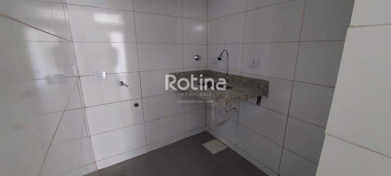 Kitnet para alugar, 1 quarto em Uberlândia no bairro Brasil no valor de R$ 800,00 - Rotina Imobiliária: 