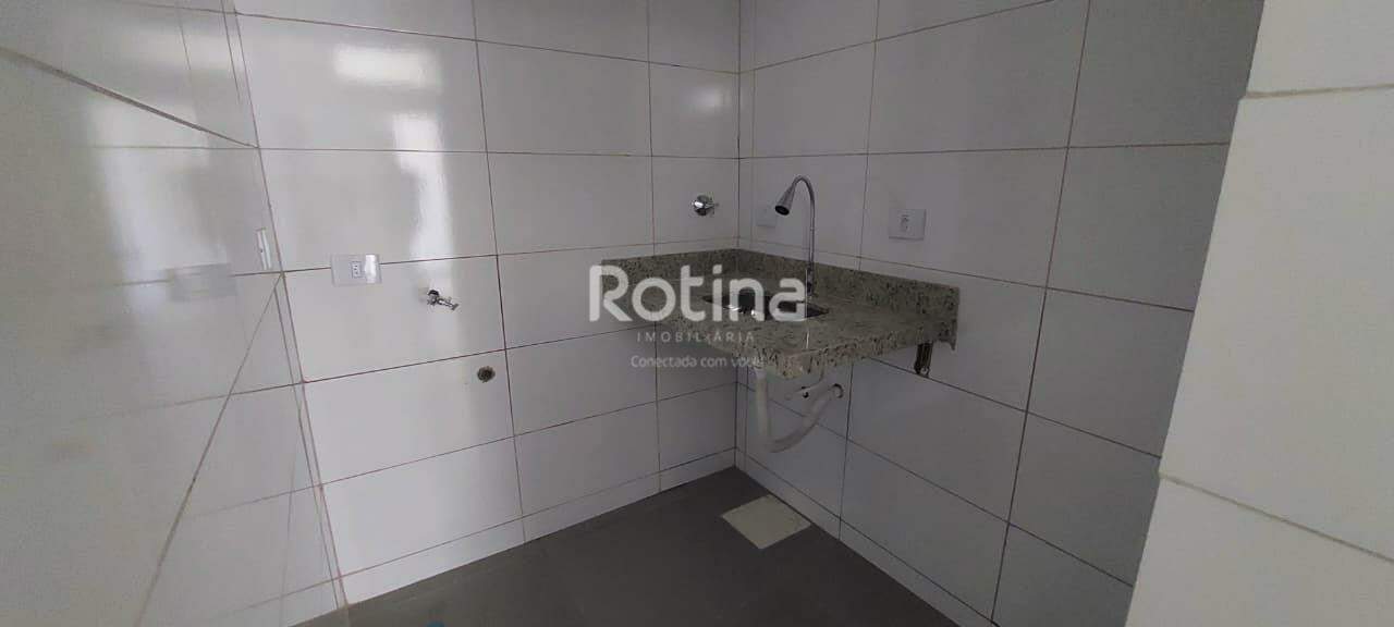 Kitnet para alugar, 1 quarto em Uberlândia no bairro Brasil no valor de R$ 800,00 - Rotina Imobiliária: 