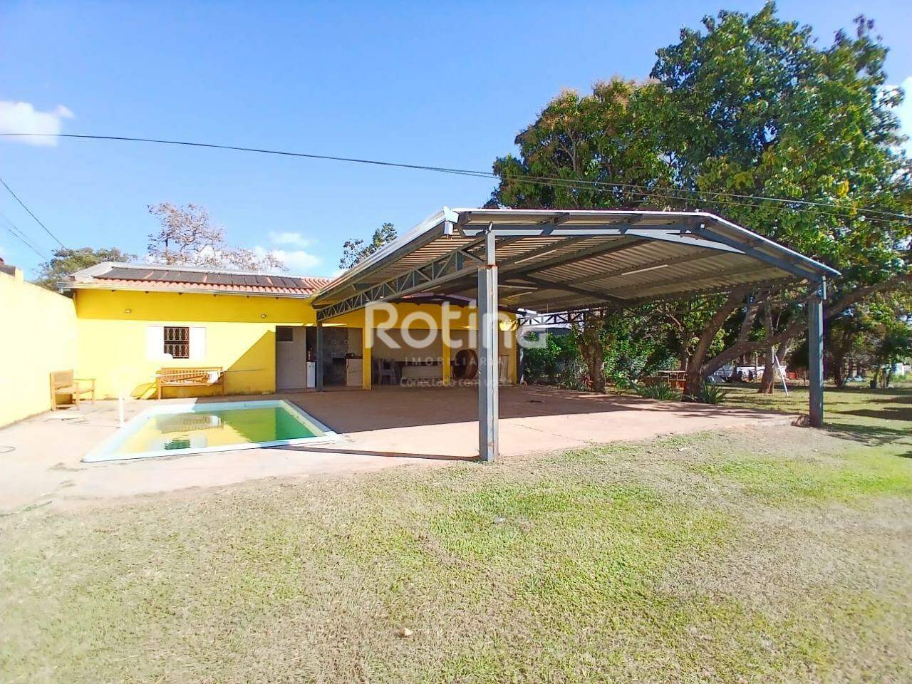 Chacara para alugar, 3 quartos em Uberlândia no bairro Panorama no valor de R$ 5.000,00 - Rotina Imobiliária: 